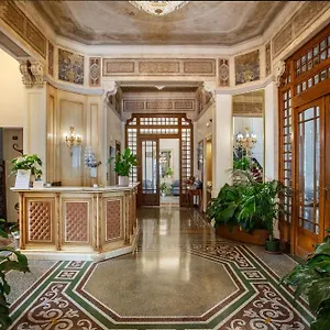 Elena Hotel Varraze